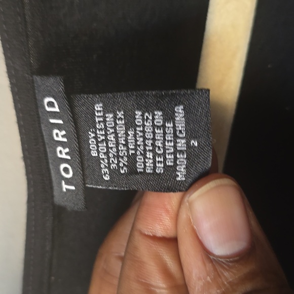 Torrid Black Lace Sleeve Blouse Size 14-16 (2) - Picture 4 of 6